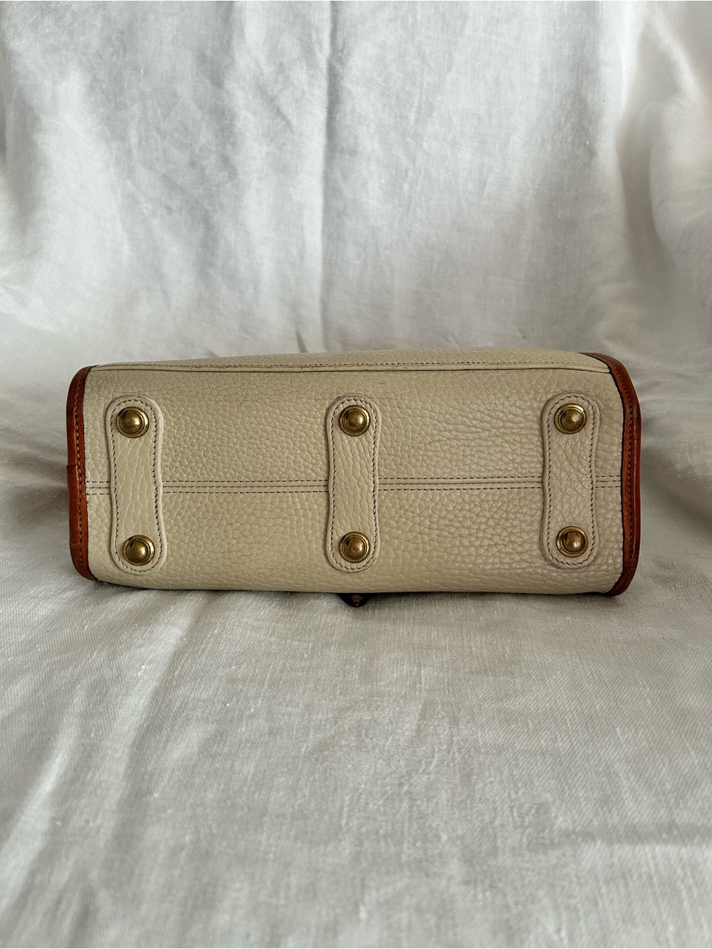 90’s Vintage Dooney and Burke | All Weather Leather Essex Crossbody Bag | Cream - Picture 5 of 11